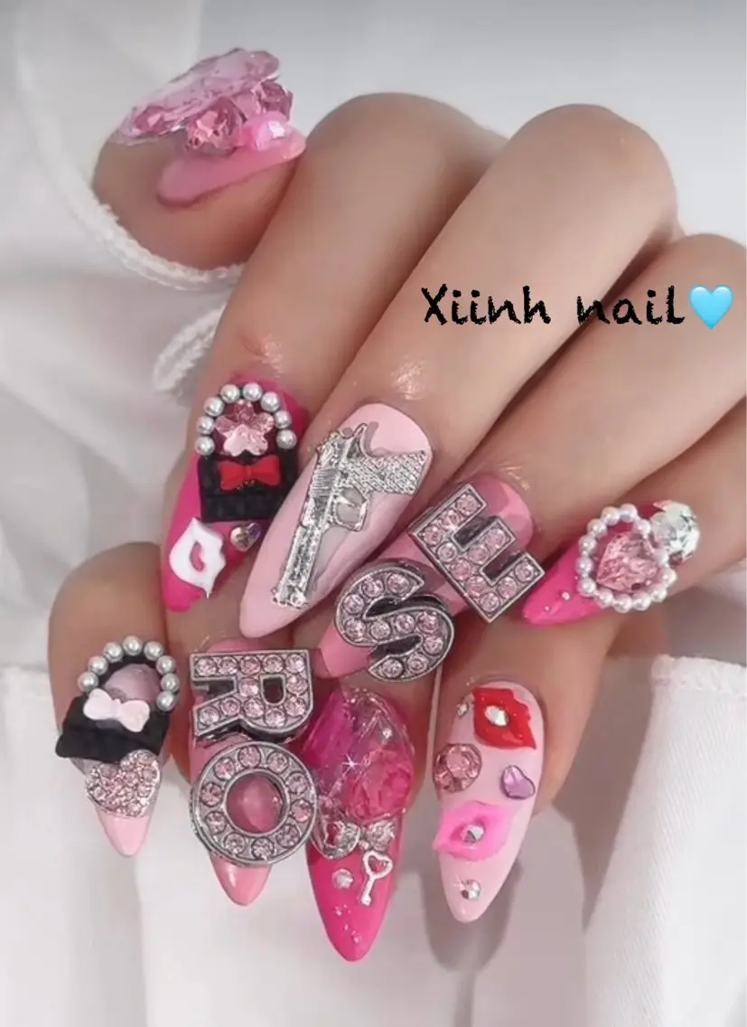 ネイル チークネイル 桜ネイル フットネイル ジェルネイル ハロウィン XIINH NAIL SALONのネイルデザイン