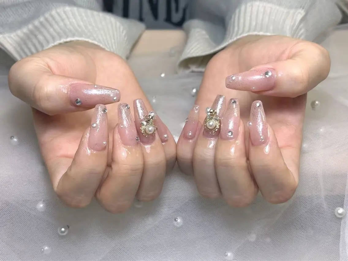 ネイル グラデーション ラメ(グリッター) ラメグラデーション Chiara 長さだしのネイルデザイン