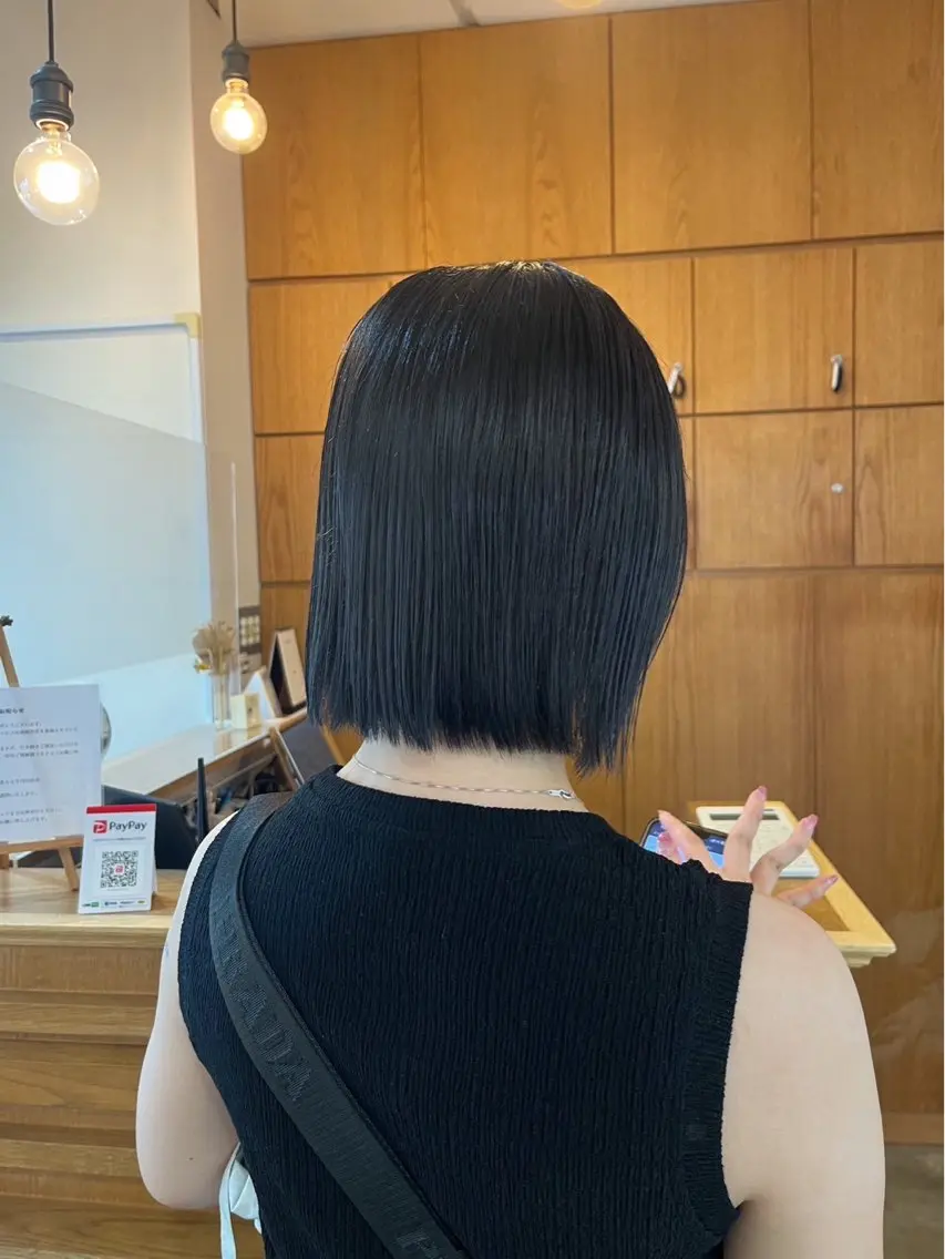 カラー 黒髪 ブルーカラー ブルーブラック 石井 柚葉 🌟のヘアスタイル
