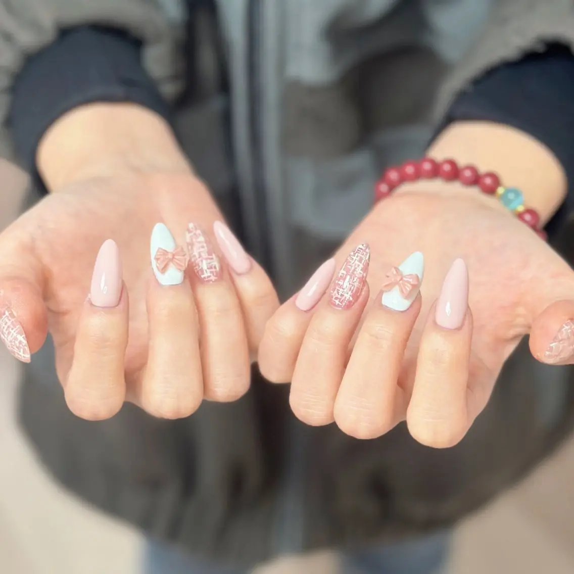 ネイル アートネイル オーロラネイル チークネイル フレンチネイル ガラスフレンチ 🎀YooLi Nail salonのネイルデザイン