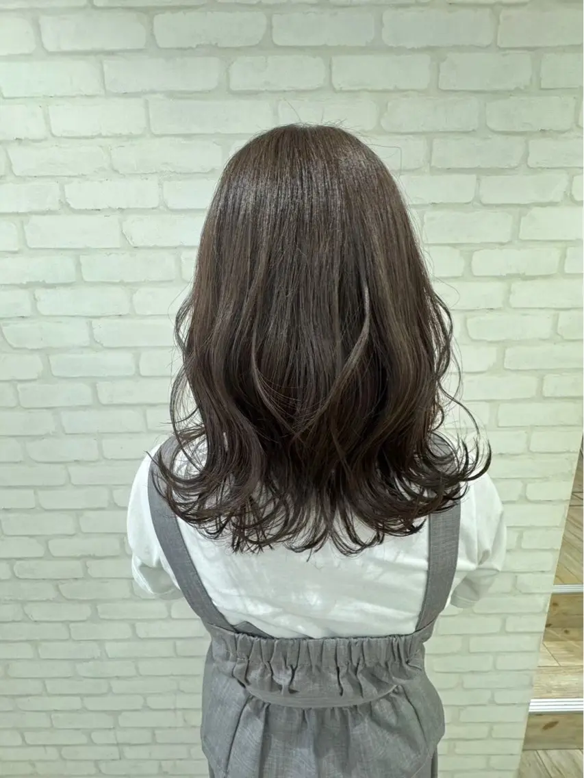 セミロング 平井 沙希のヘアスタイル