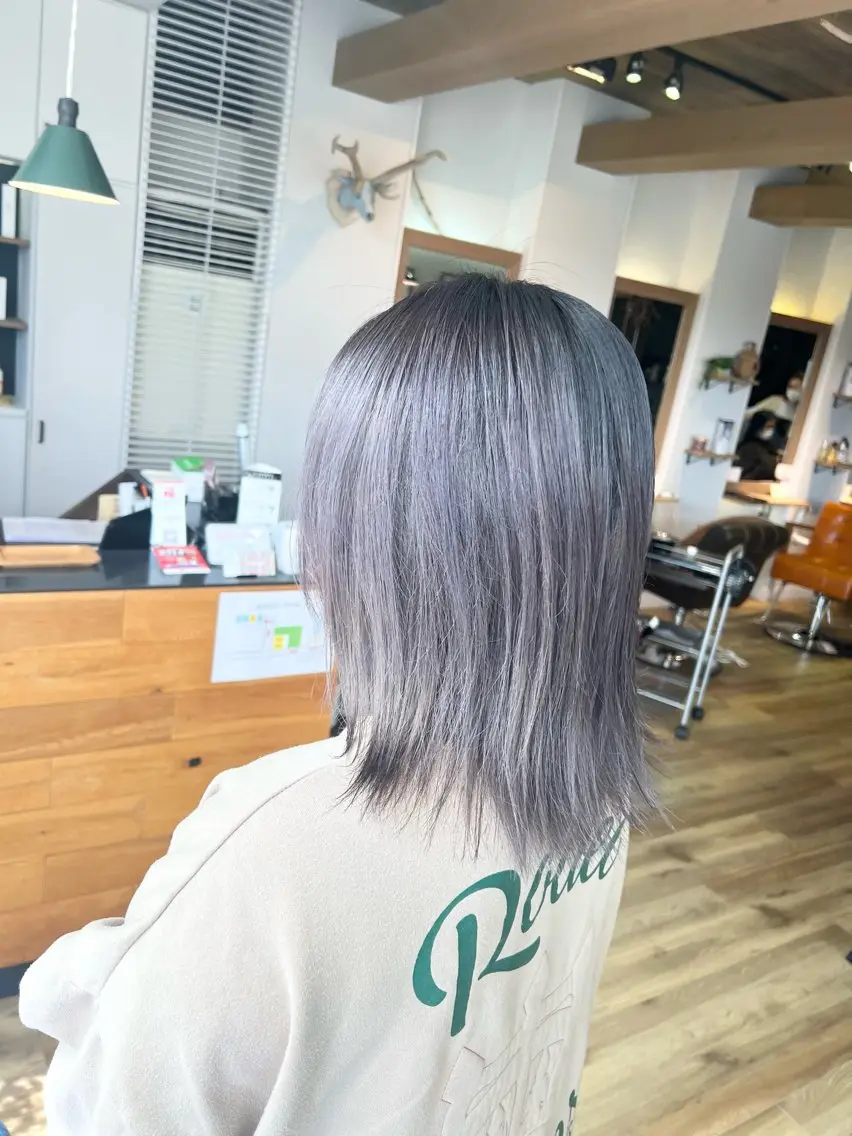 ミディアム カラー ブリーチ グラデーションカラー 堀 望美のヘアスタイル