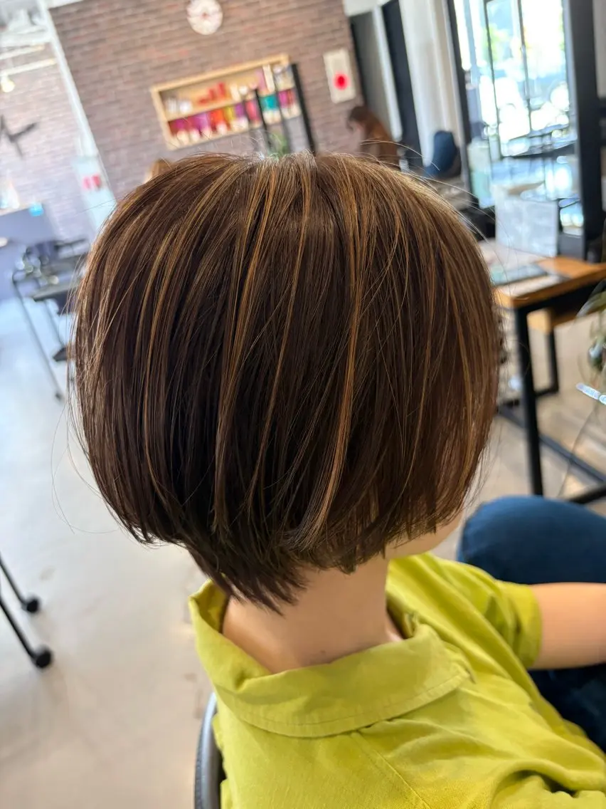 ショート ハイライト カット ヘアカラー トリートメント 一刀 厚太のヘアスタイル