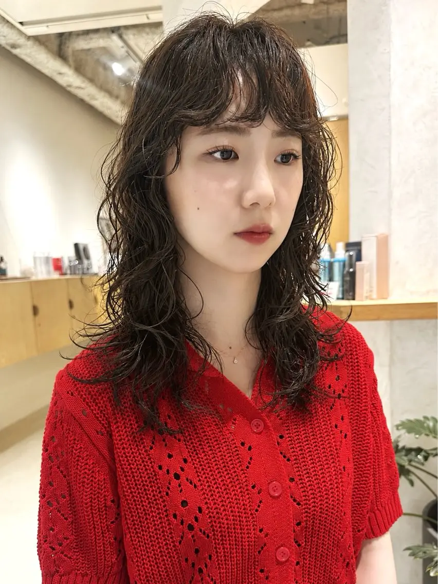 セミロング パーマ セミロングパーマ レイヤーカット カット パーマ トリートメント MISA レイヤーカットのヘアスタイル