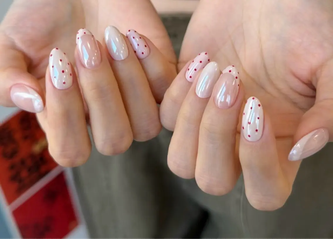 ネイル フットネイル フレンチネイル グラデーション ハート 氷ネイル・うるうるネイル ハンドネイル Lynn_ Nailのネイルデザイン