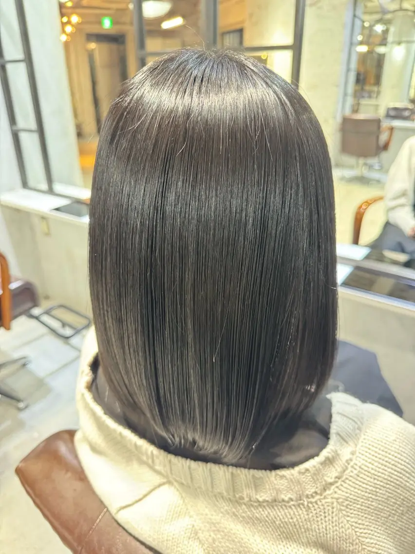 セミロング カラー 髪質改善/縮毛矯正/ 艶髪/春山良太のヘアスタイル