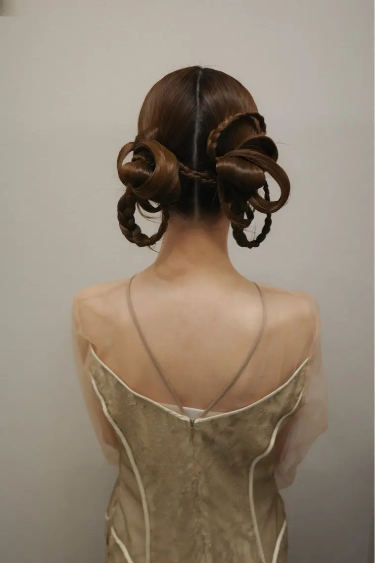 ロング カラー ヘアアレンジ hiide sisiのヘアスタイル