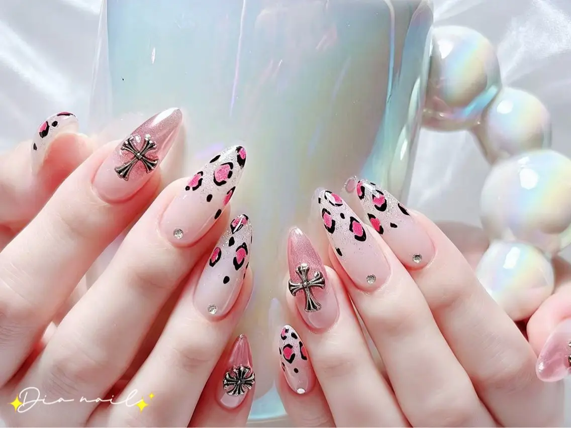 ネイル フットネイル 韓国ネイル レース マグネットネイル ニュアンスネイル ハンドネイル Dia nail サロンのネイルデザイン