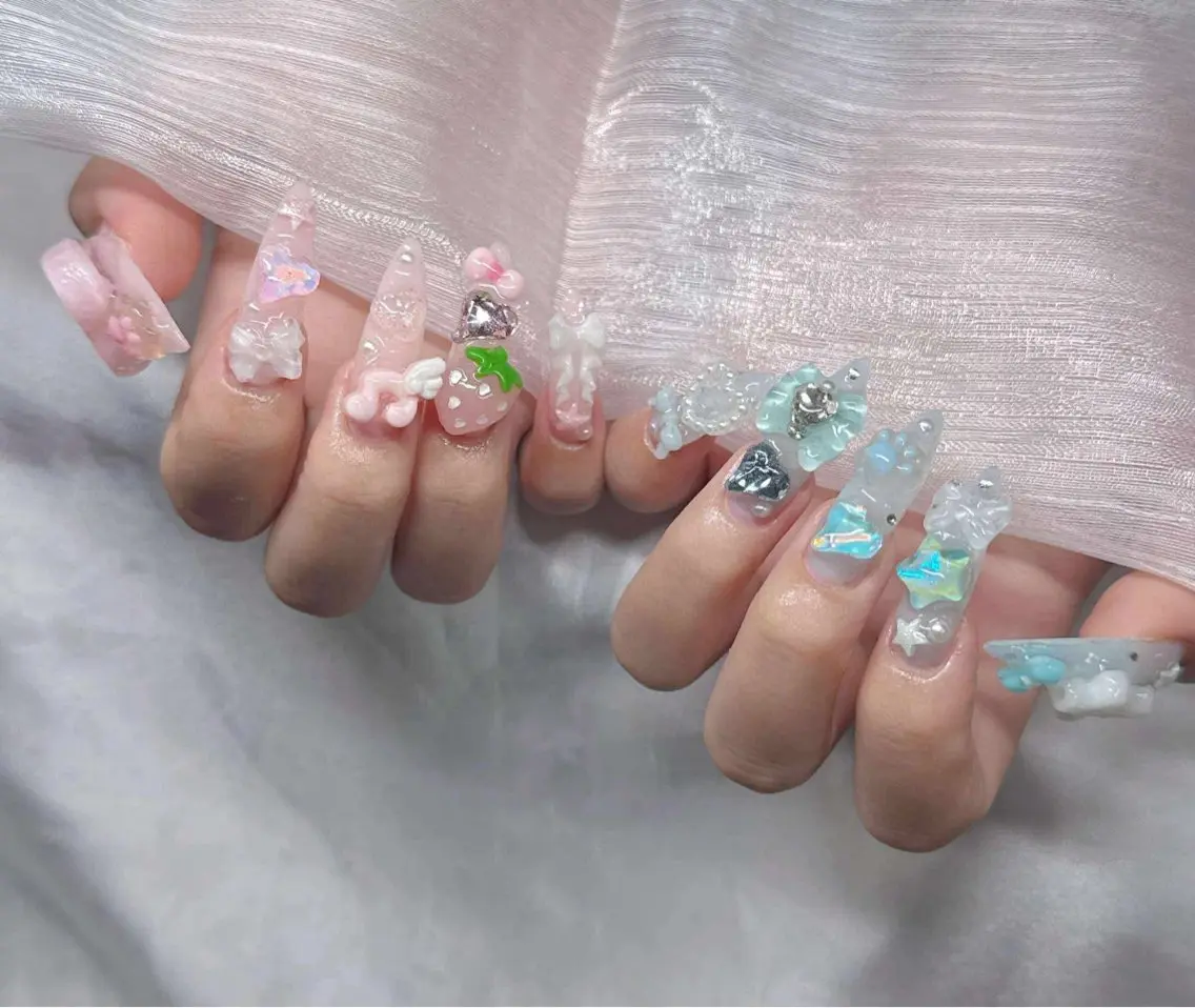 ネイル ハンドネイル Lee Nailsのネイルデザイン