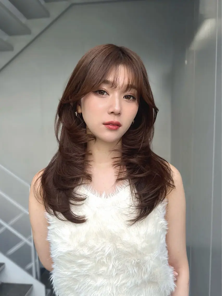 ロング カット ヘアカラー 艶カラー✨レイヤー 𝐚𝐲𝐚𝐤𝐚のヘアスタイル