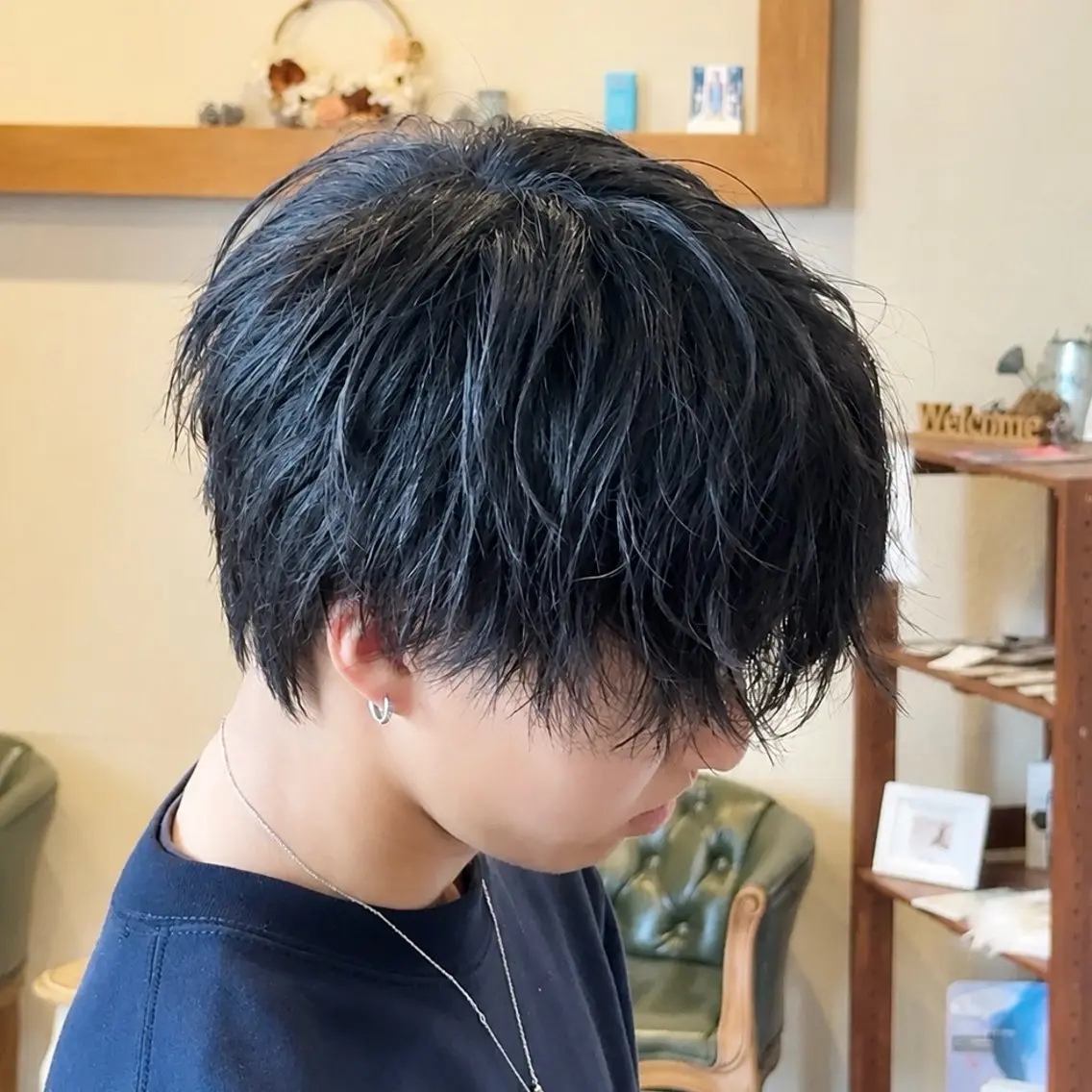 ミディアム パーマ メンズ ミディアムパーマ センターパート ダウンパーマ フェザーパーマ カルマパーマ カット 韓国ヘア/メンズ特化 /花田のヘアスタイル
