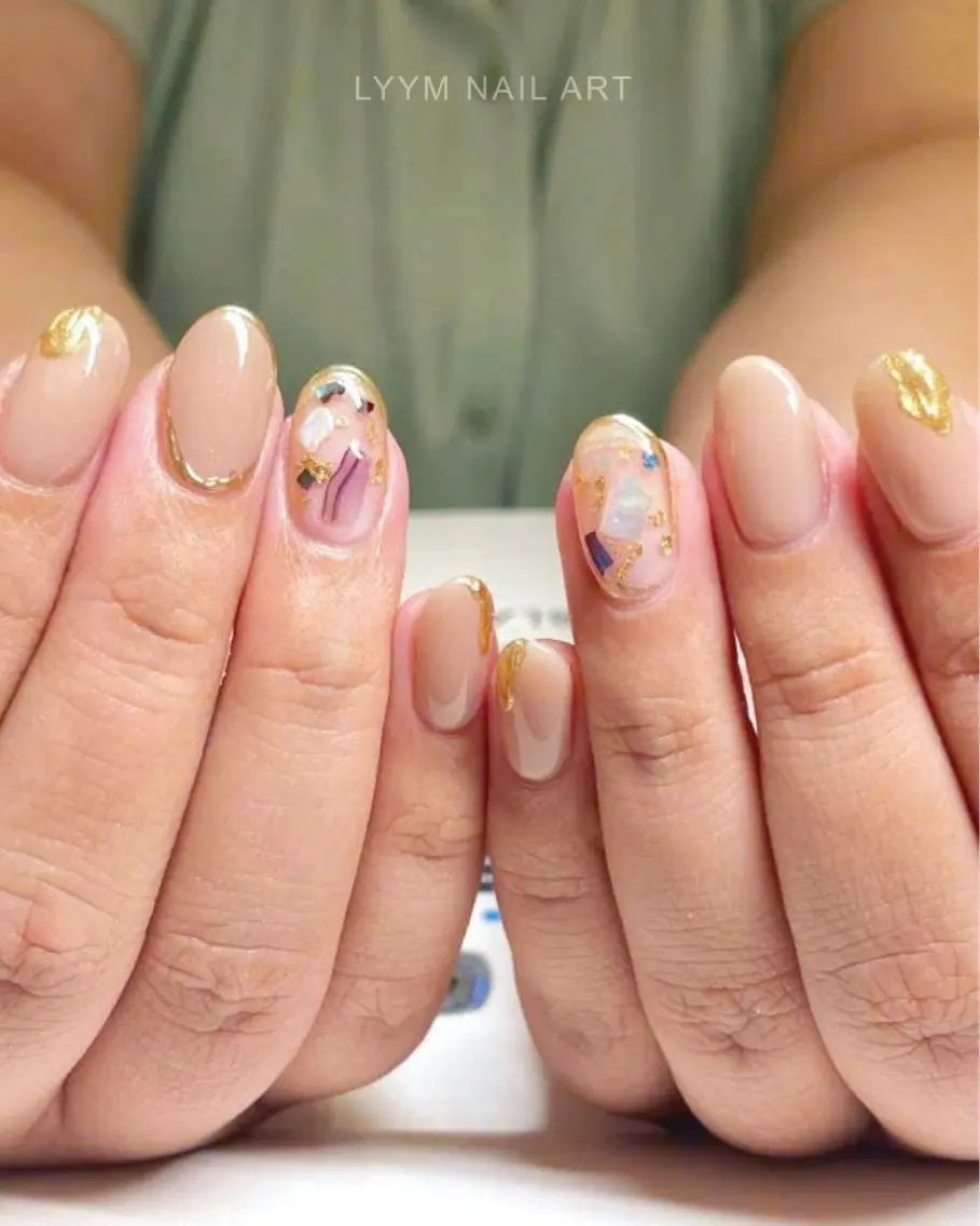ネイル ゴールド 韓国ネイル オフィスネイル ハンドネイル LYYM Salonのネイルデザイン