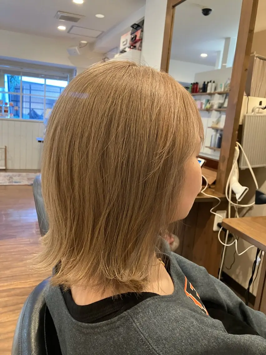 ミディアム 馬場 麻奈美のヘアスタイル