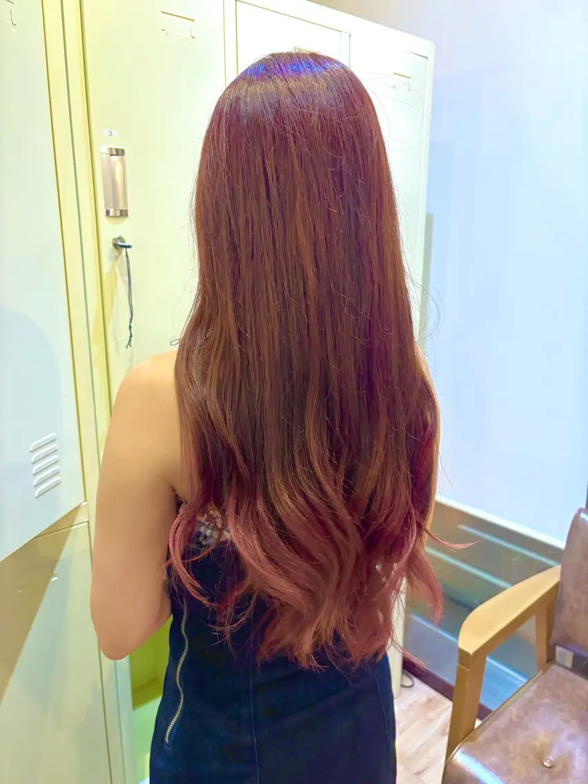 カラー ブリーチ グラデーションカラー little ruca‎𖤐のヘアスタイル