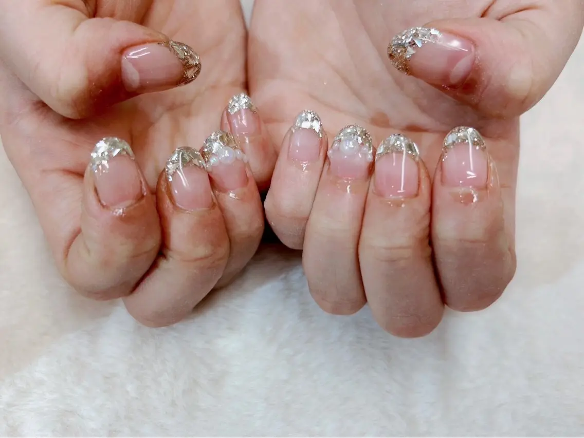ネイル フレンチネイル ガラスフレンチ キラキラネイル ハンドネイル ハンドケア 心斎橋Salon Epokkuのネイルデザイン