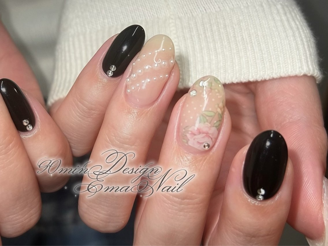 ネイル ハンドネイル EmaNail🎀 Haaruのネイルデザイン