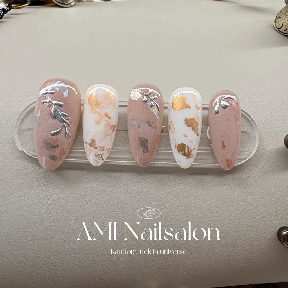ミディアム ハンドネイル AMI Nailsalonのネイルデザイン