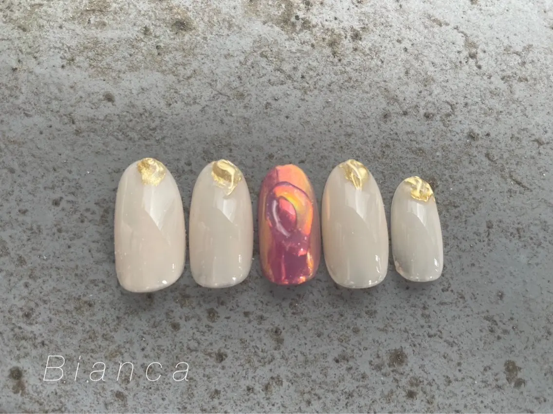 ネイル ニュアンスネイル ぷっくりネイル Bianca TORII🌞のネイルデザイン