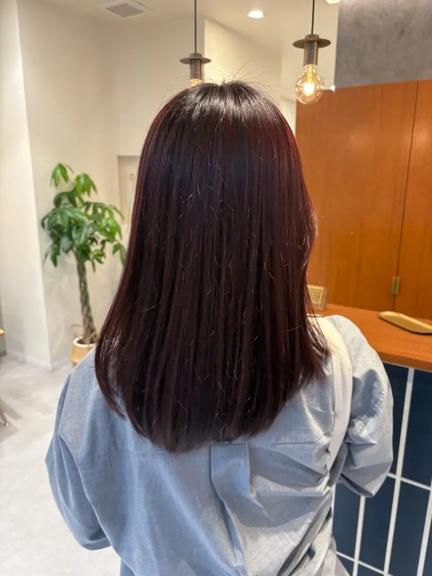 セミロング ヘアカラー 吉田 絢音のヘアスタイル