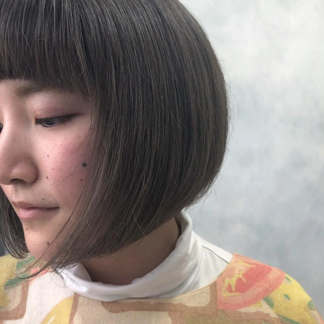 ミディアム ボブ ORIKA 美容室のヘアスタイル