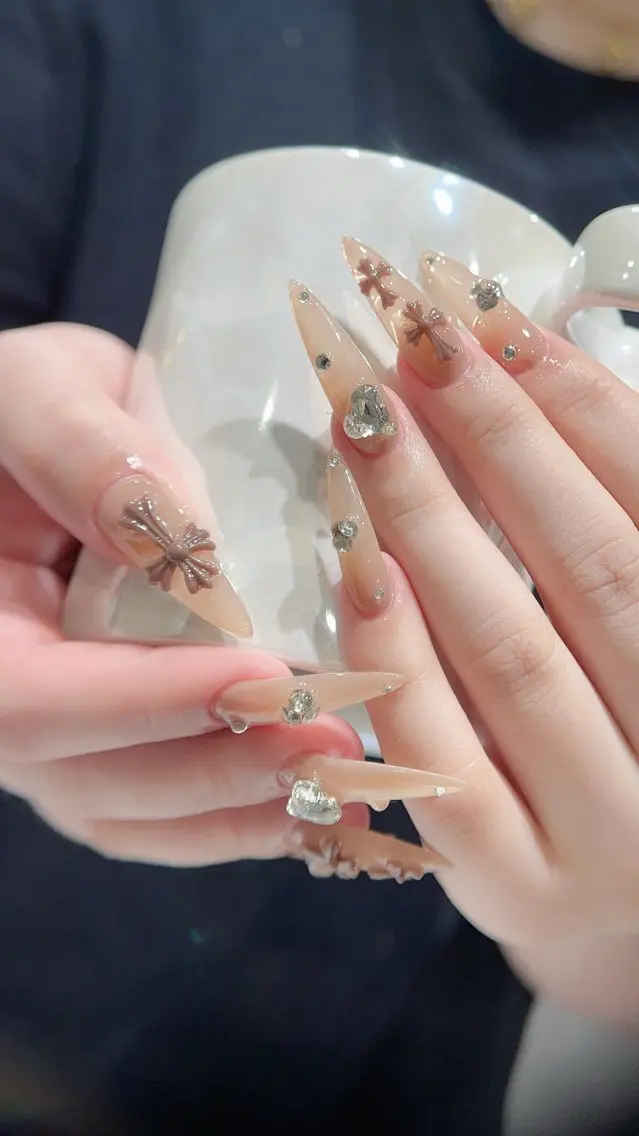 ネイル ハンドネイル SHE Nailのネイルデザイン