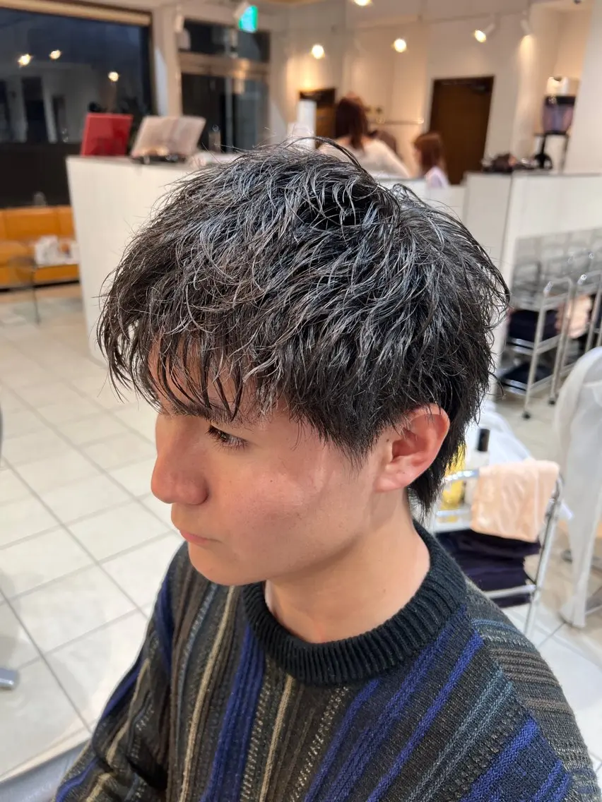 ショート パーマ メンズ 徳澤 一真のヘアスタイル