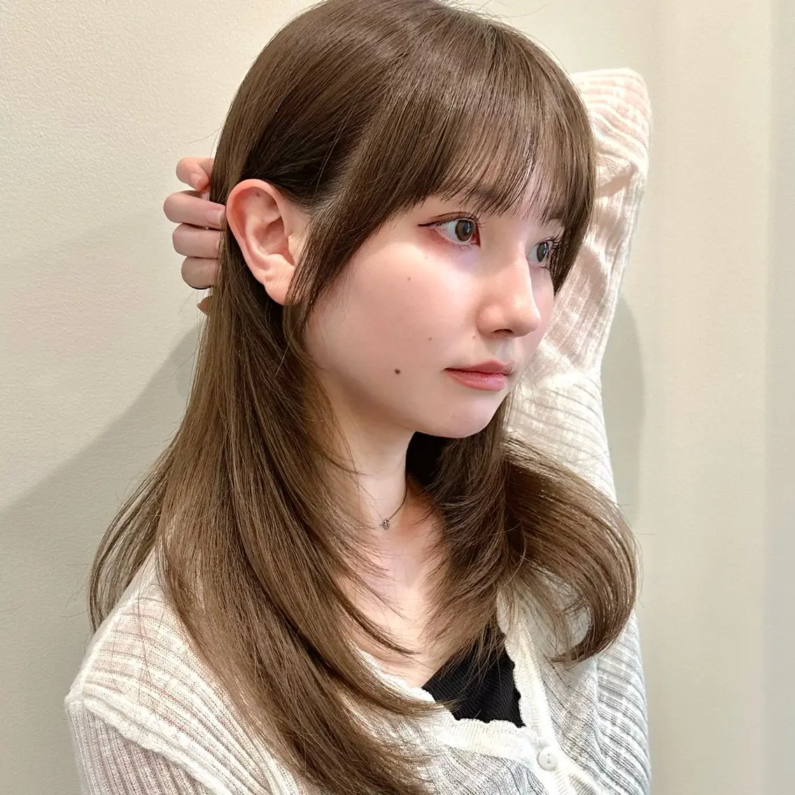 セミロング カット ヘアカラー トリートメント 🌹ハッシュカット、 レイヤー韓国ヘア🌹のヘアスタイル