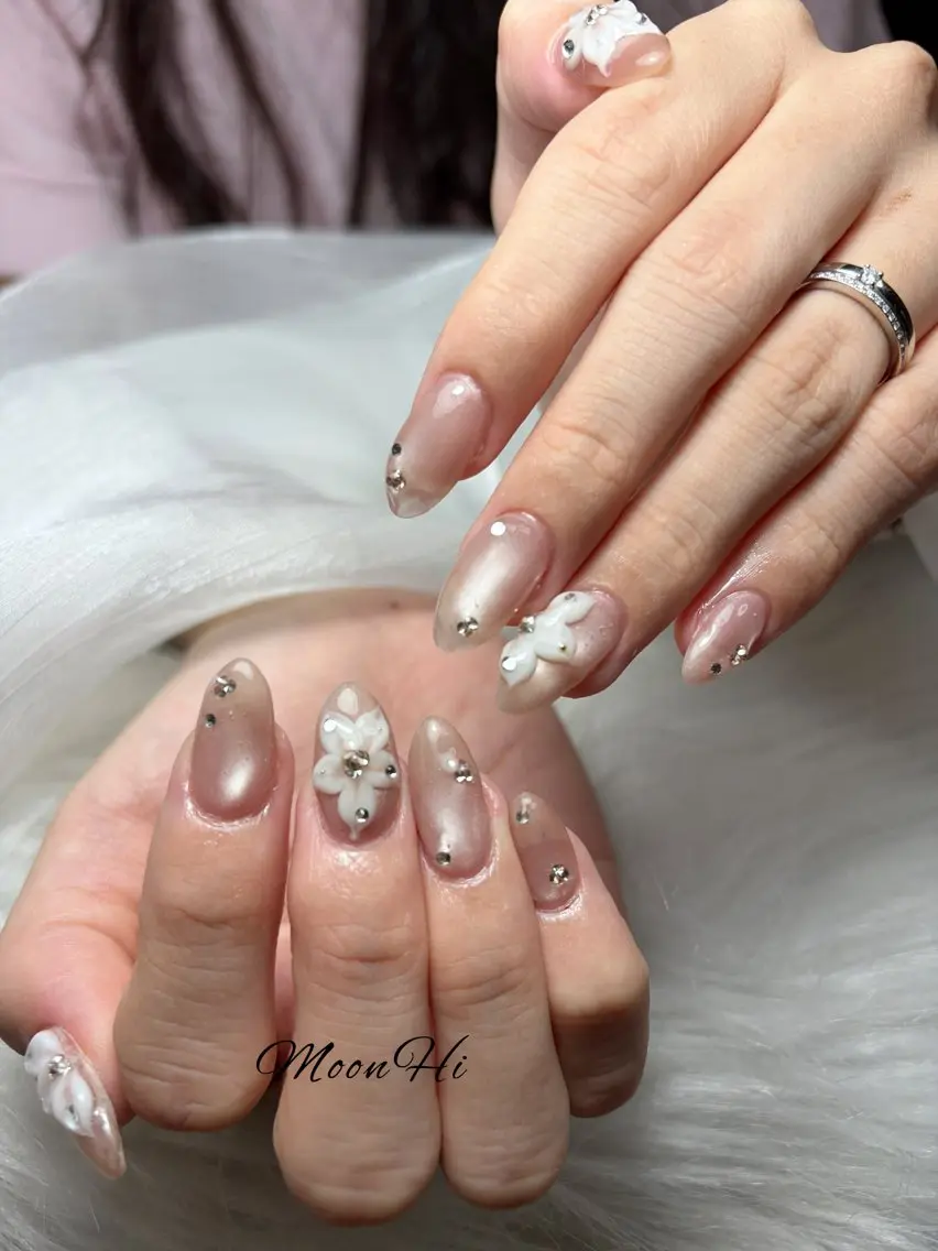 ネイル MoonHi Nail 朝霞台のネイルデザイン