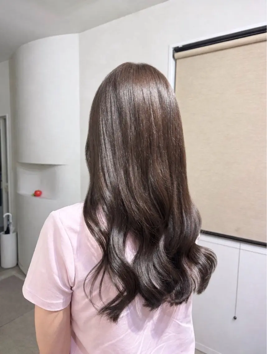 ロング カラー Hikari／暖色／ ブラウンカラー🤍のヘアスタイル
