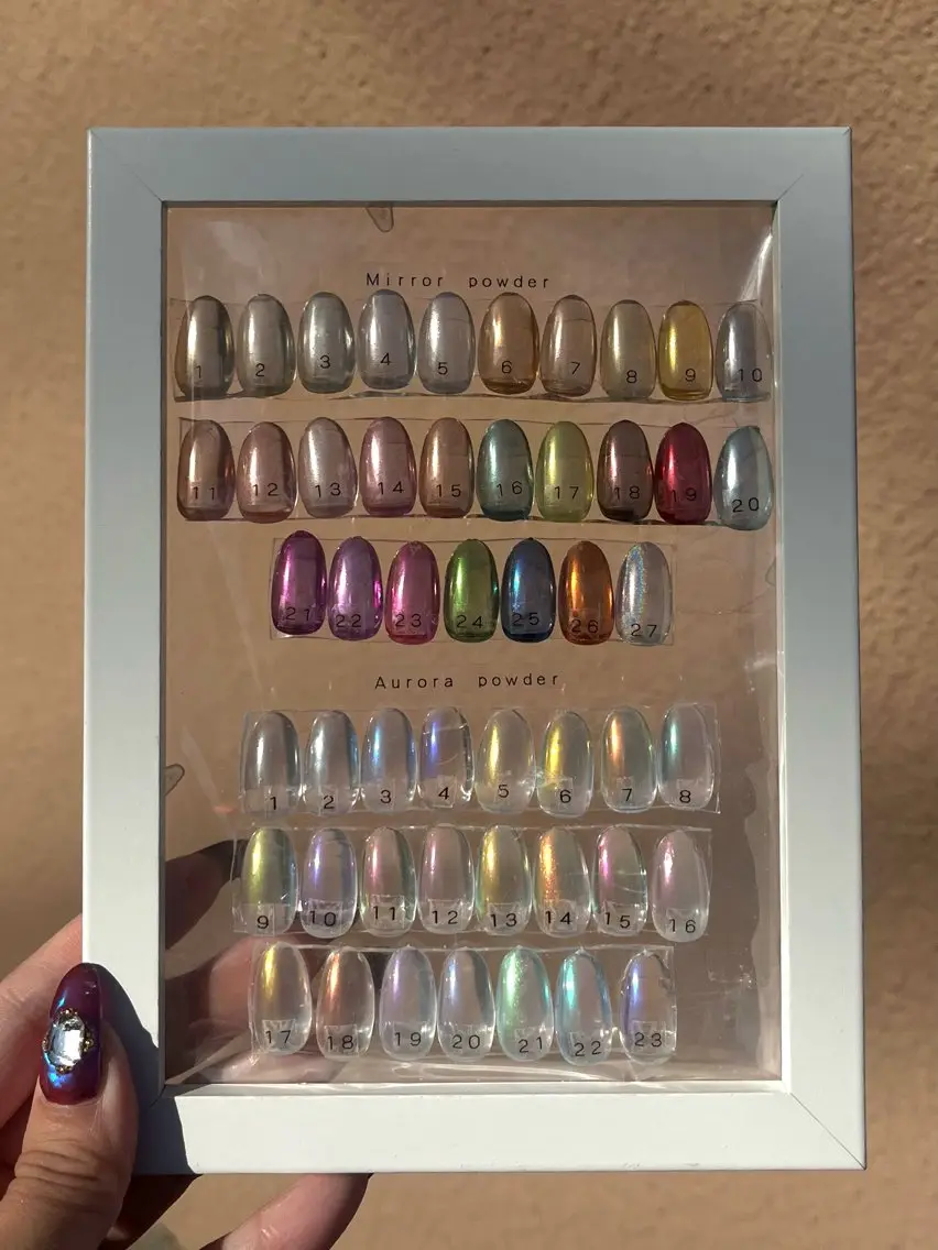 ネイル オーロラネイル ミラーネイル ハンドネイル Nail salon Cielel⟡Ayaのネイルデザイン