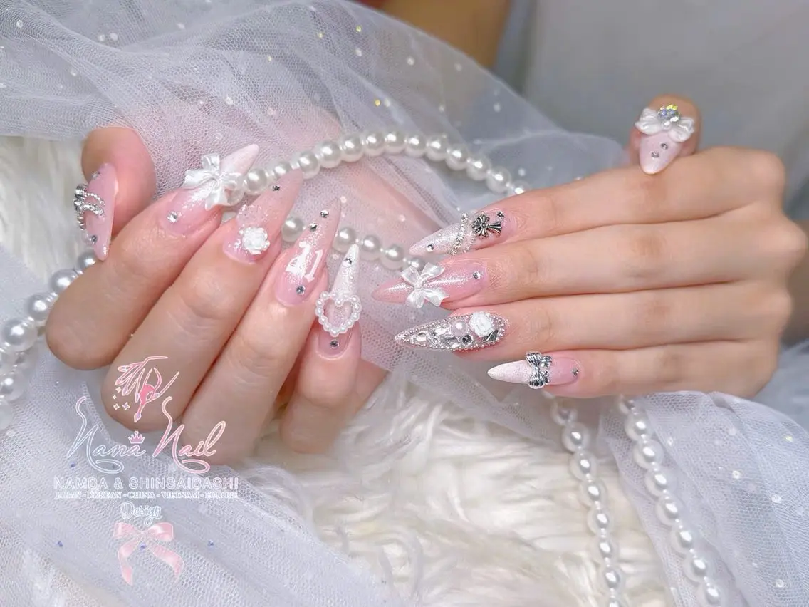 ネイル チークネイル 桜ネイル フラッシュネイル フットネイル ジェルネイル ハンドネイル リナネイル アメ村心斎橋店のネイルデザイン