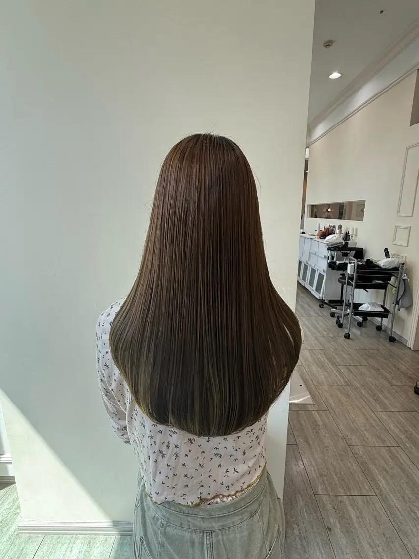 ミディアム カット 鮫島 唯那のヘアスタイル