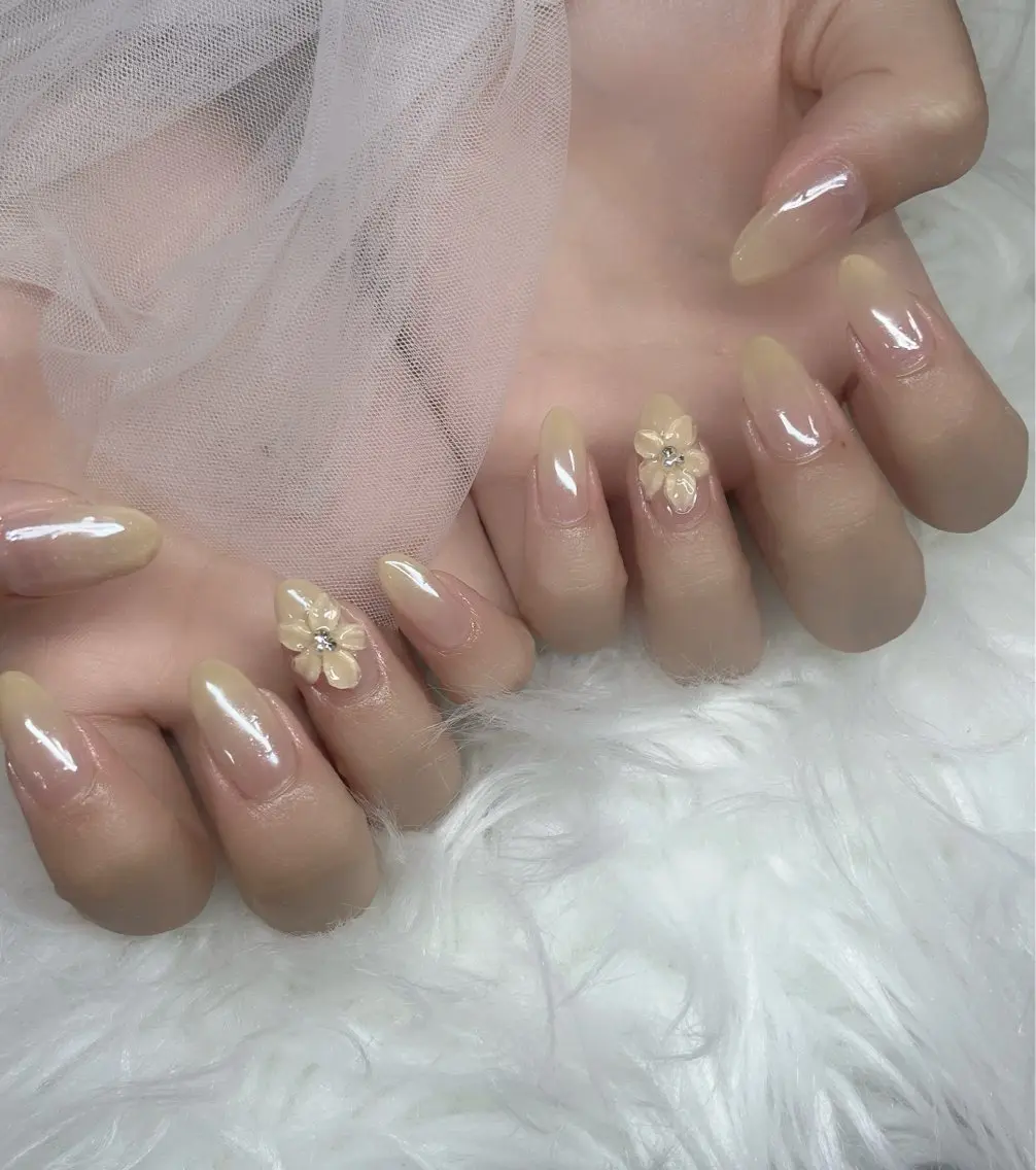 ネイル ハンドネイル YOLO NAILのネイルデザイン