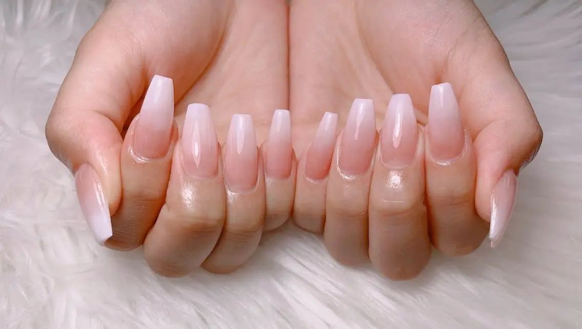 ネイル Demure リリス 銀座店のネイルデザイン