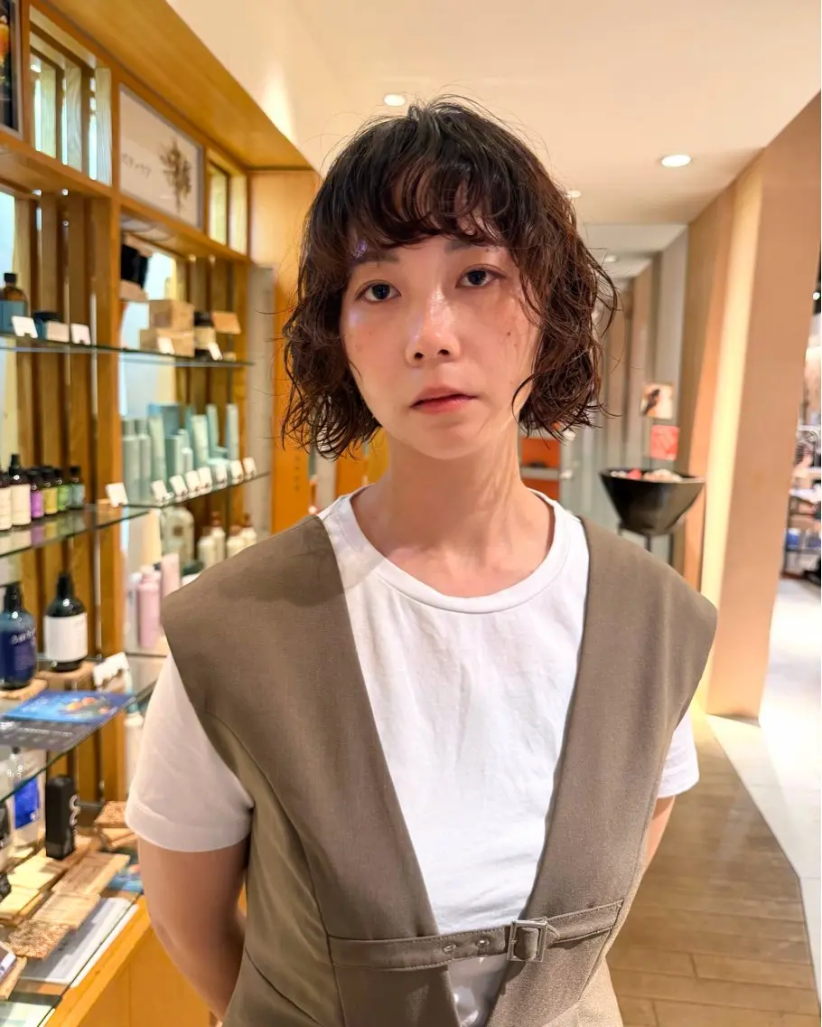 ミディアム パーマ 吉永 琴香のヘアスタイル