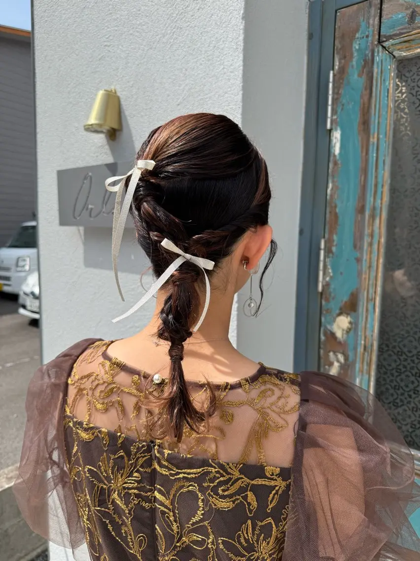 セミロング ヘアアレンジ ヘアセット Orla 🌿chiekoの眉毛・アイブロウイメージ