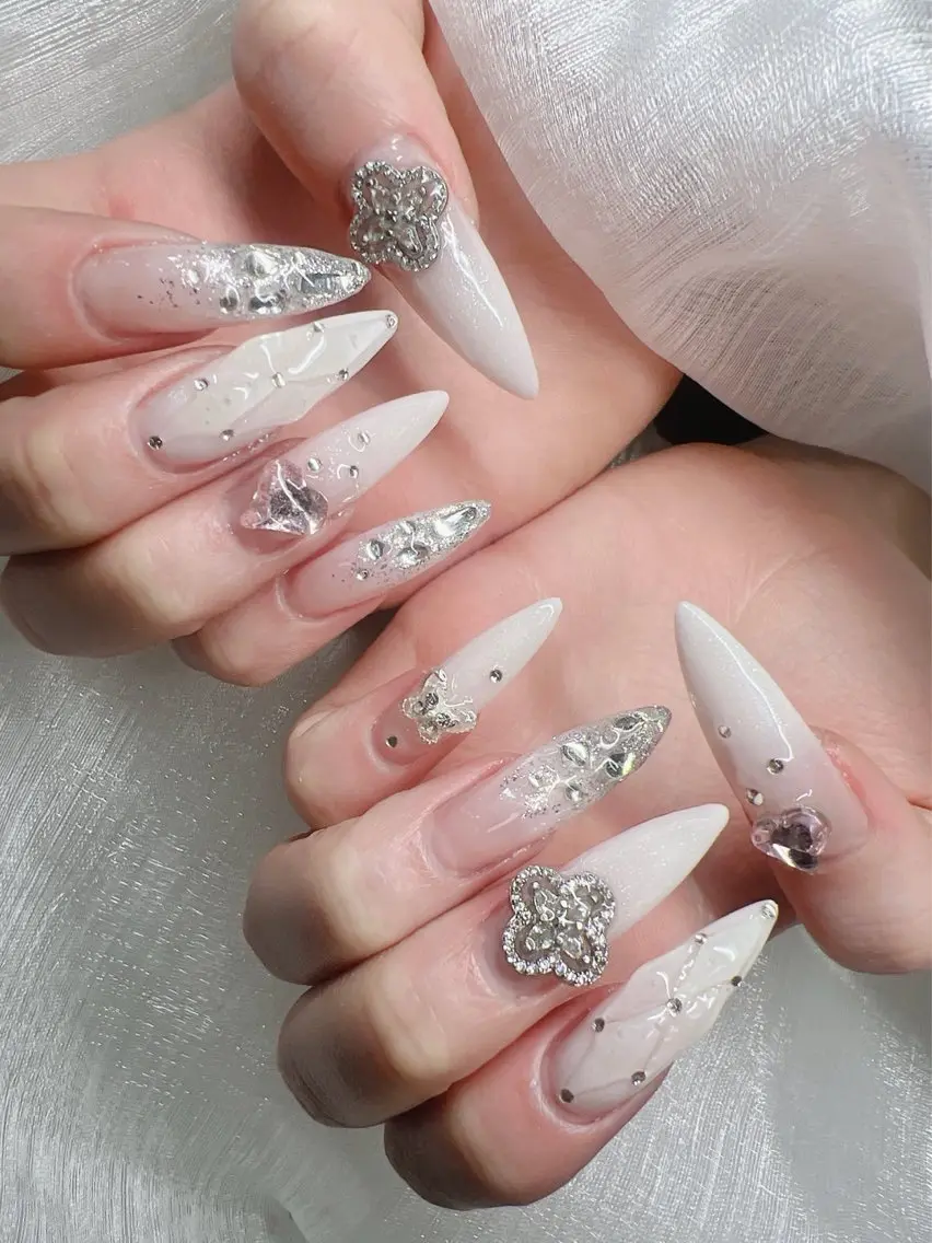 ネイル 長さ出し グラデーション 卒業式 キラキラネイル マグネットネイル ハンドネイル Lee Nails チップ長さだし専門店のネイルデザイン