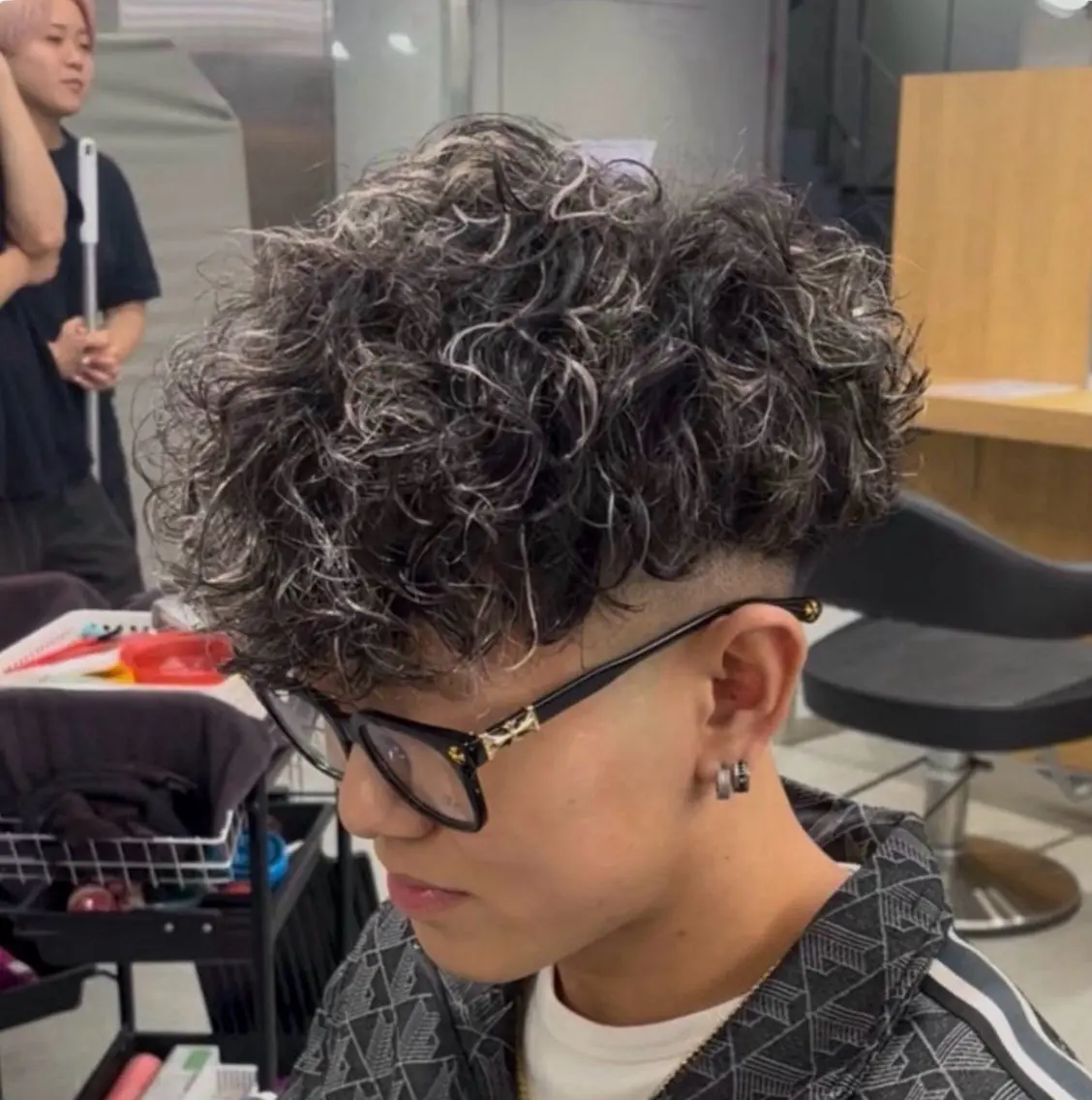 ショート カラー パーマ メンズ カット ヘアカラー パーマ 🔥メンズ 特化🔥菊水皐暉🔥のヘアスタイル