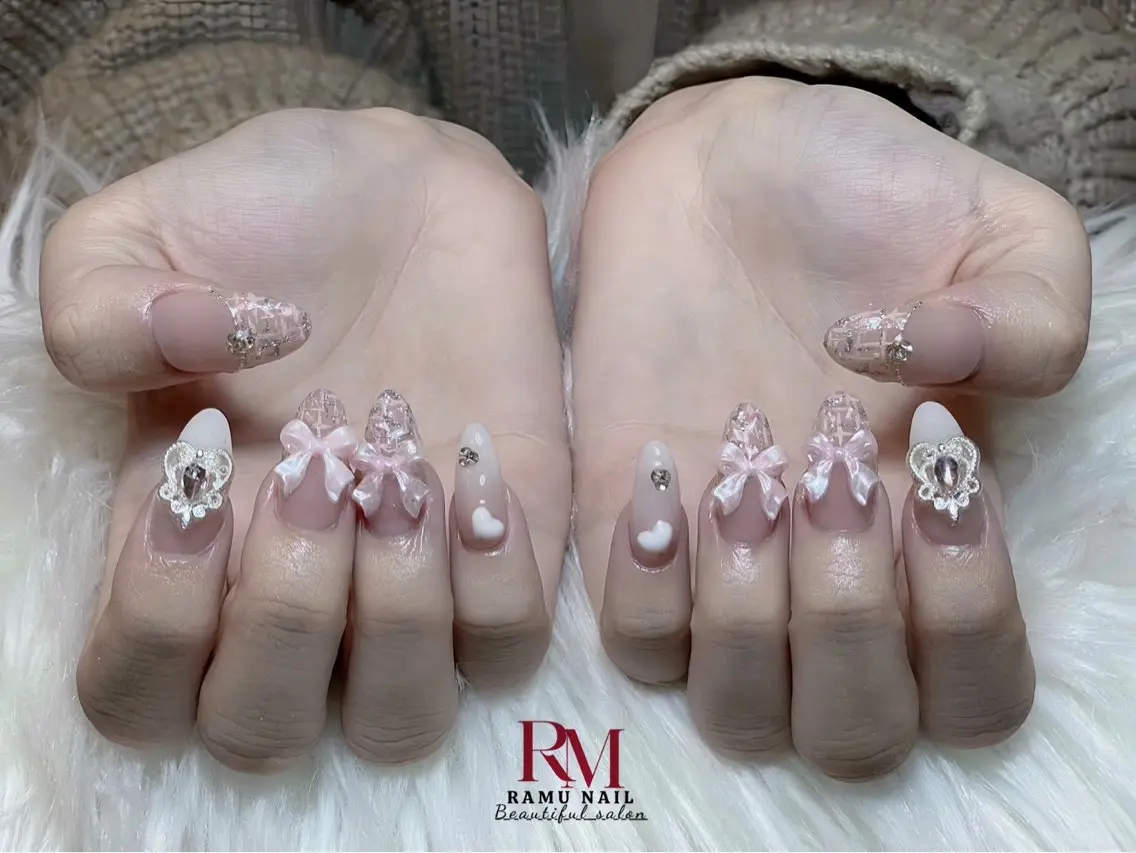ネイル キラキラネイル マグネットネイル ミラーネイル ピンク ワンホンネイル ハンドネイル RAMU Nail 恵比寿店のネイルデザイン