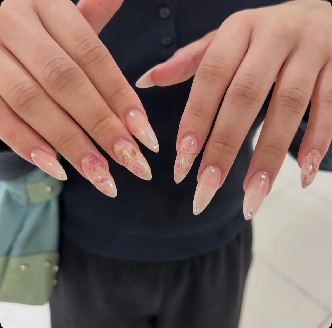 ネイル ハンドネイル 🎀miyake ｜nailのネイルデザイン