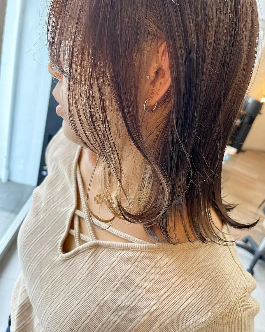 【ブリーチ人気No.3】ブリーチイヤリングカラー+カット+トリートメントの写真