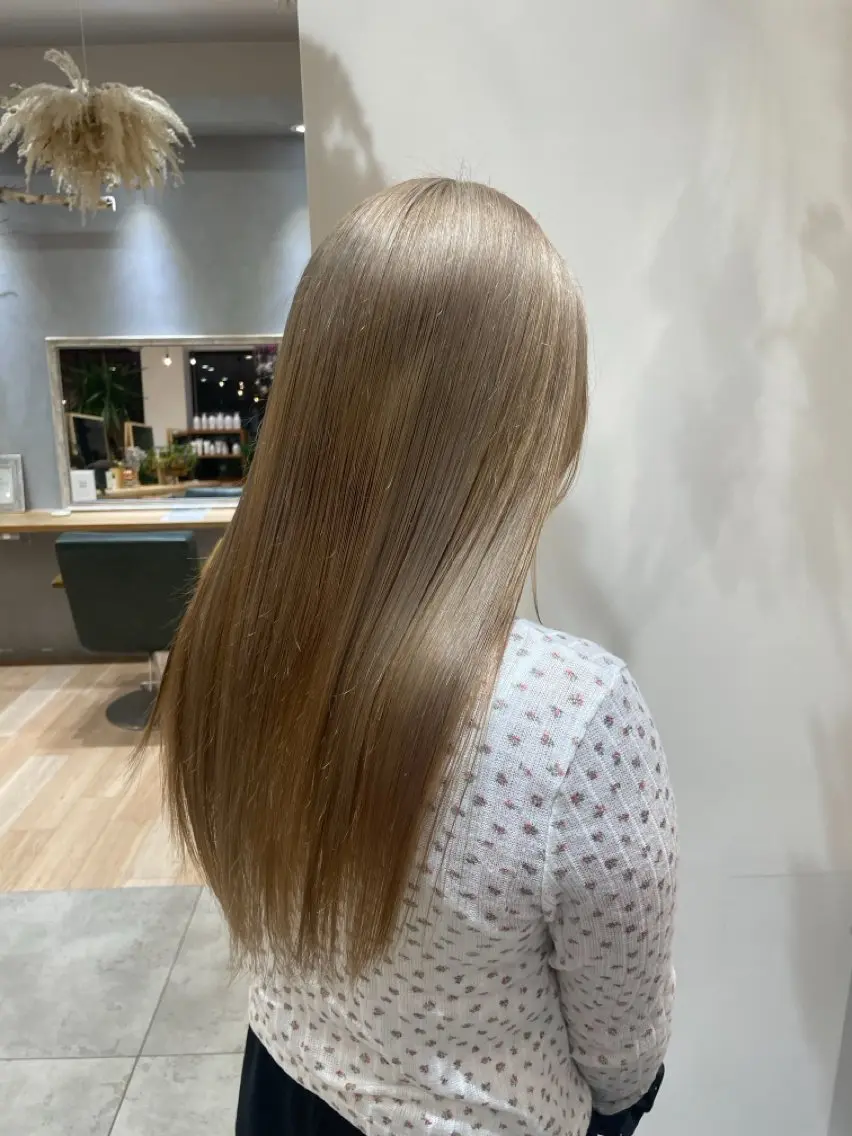 ロング ヘアカラー 景山 きずなのヘアスタイル
