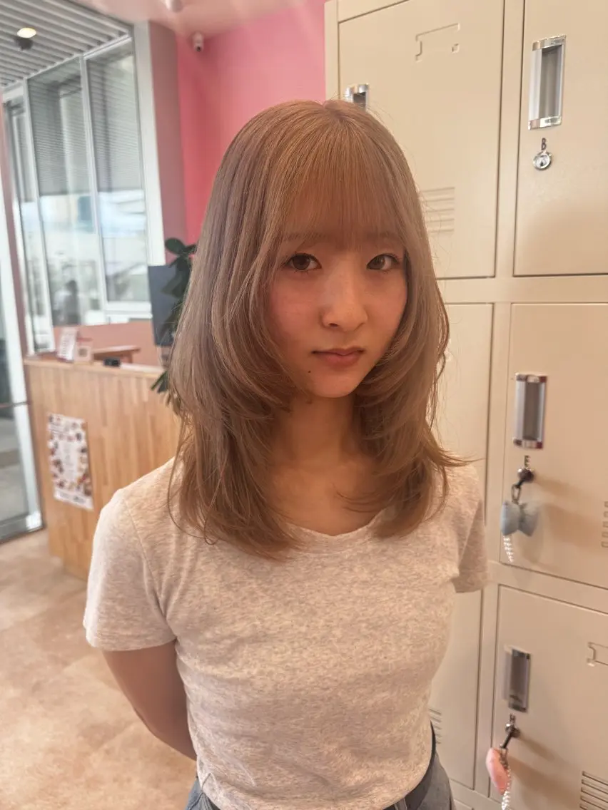ミディアム ハイトーン/艶 ♡ayana♡のヘアスタイル
