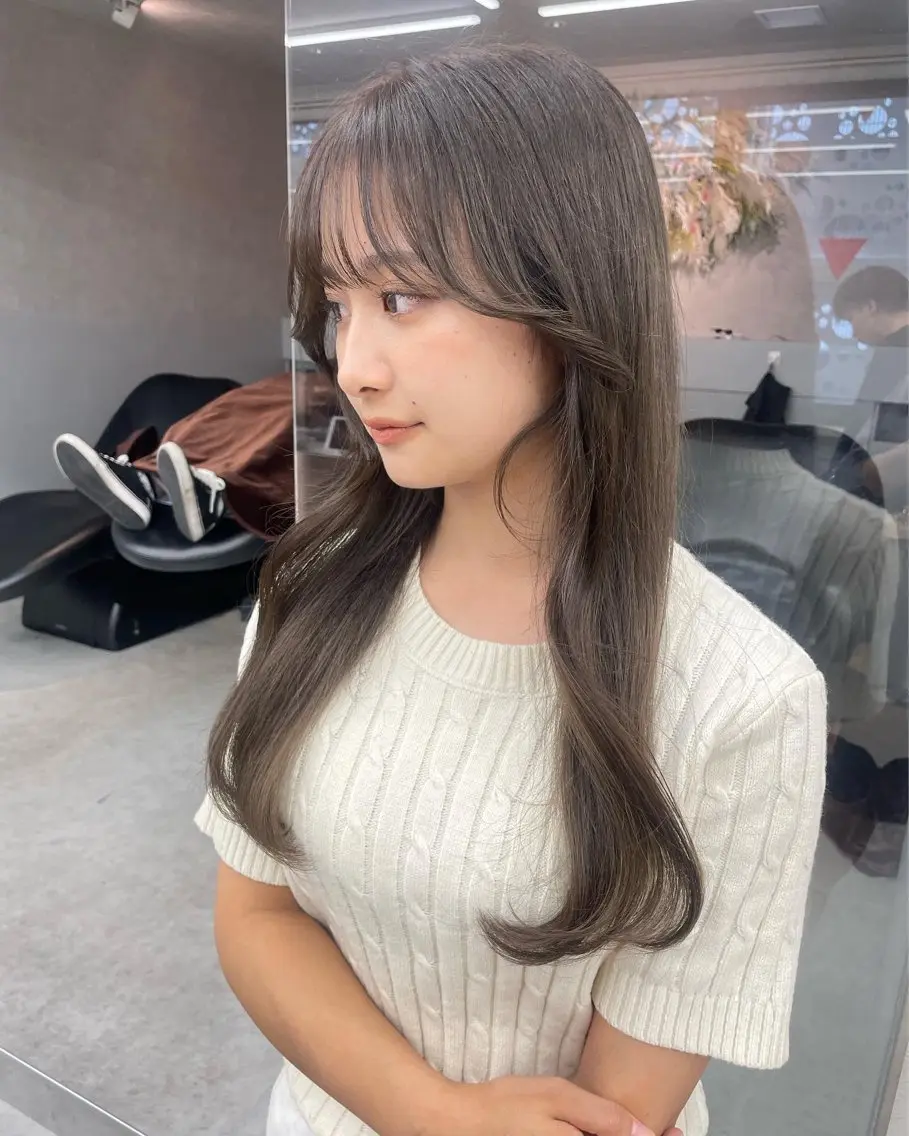 ロング カット ヘアカラー トリートメント 透明感オリーブ🫒/ ブリーチなしWカラーのヘアスタイル