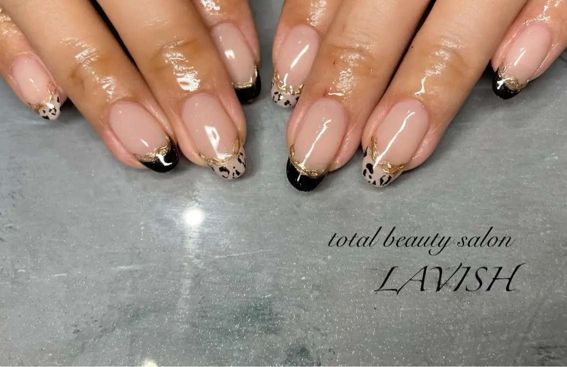 ネイル LAVISH 大和店 emi・:*+のネイルデザイン