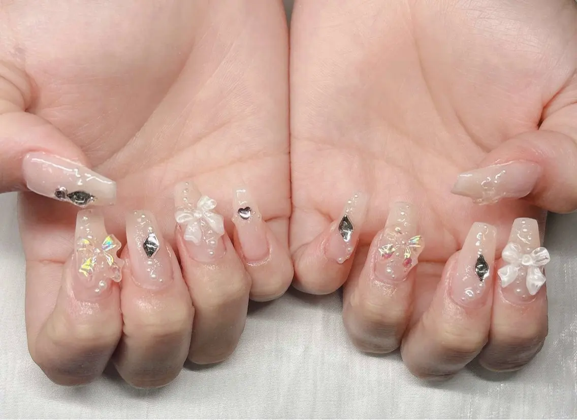 ネイル 長さ出し グラデーション 卒業式 キラキラネイル マグネットネイル ハンドネイル Lee Nailsのネイルデザイン