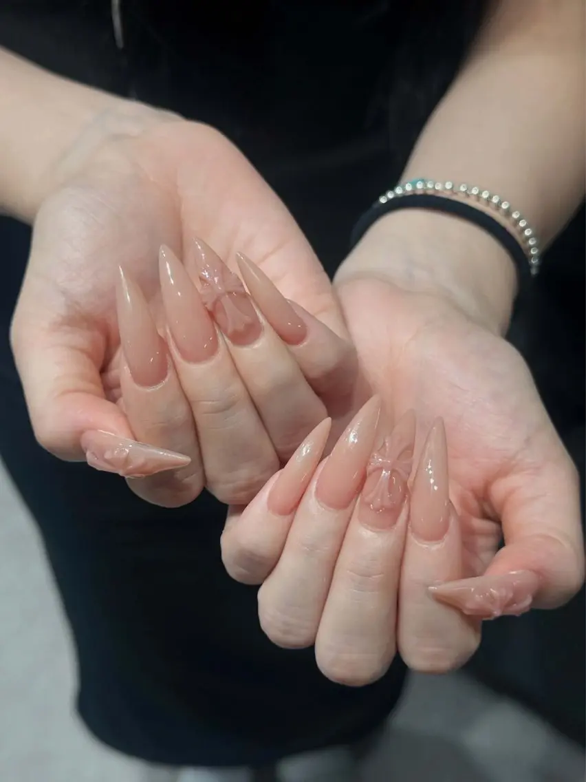 ネイル チークネイル ドット フレンチネイル グラデーション ハート Eli Muse 新宿ネイルのネイルデザイン