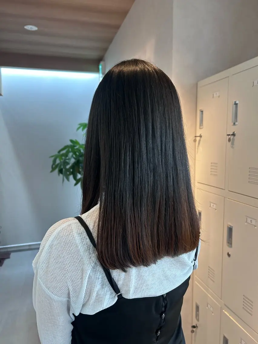 セミロング カット 縮毛矯正 トリートメント RINO LAMINのヘアスタイル