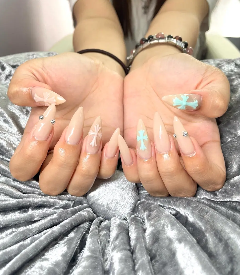 ネイル ハンドネイル Mumu眉毛,ネイル モデル募集中🪄のネイルデザイン