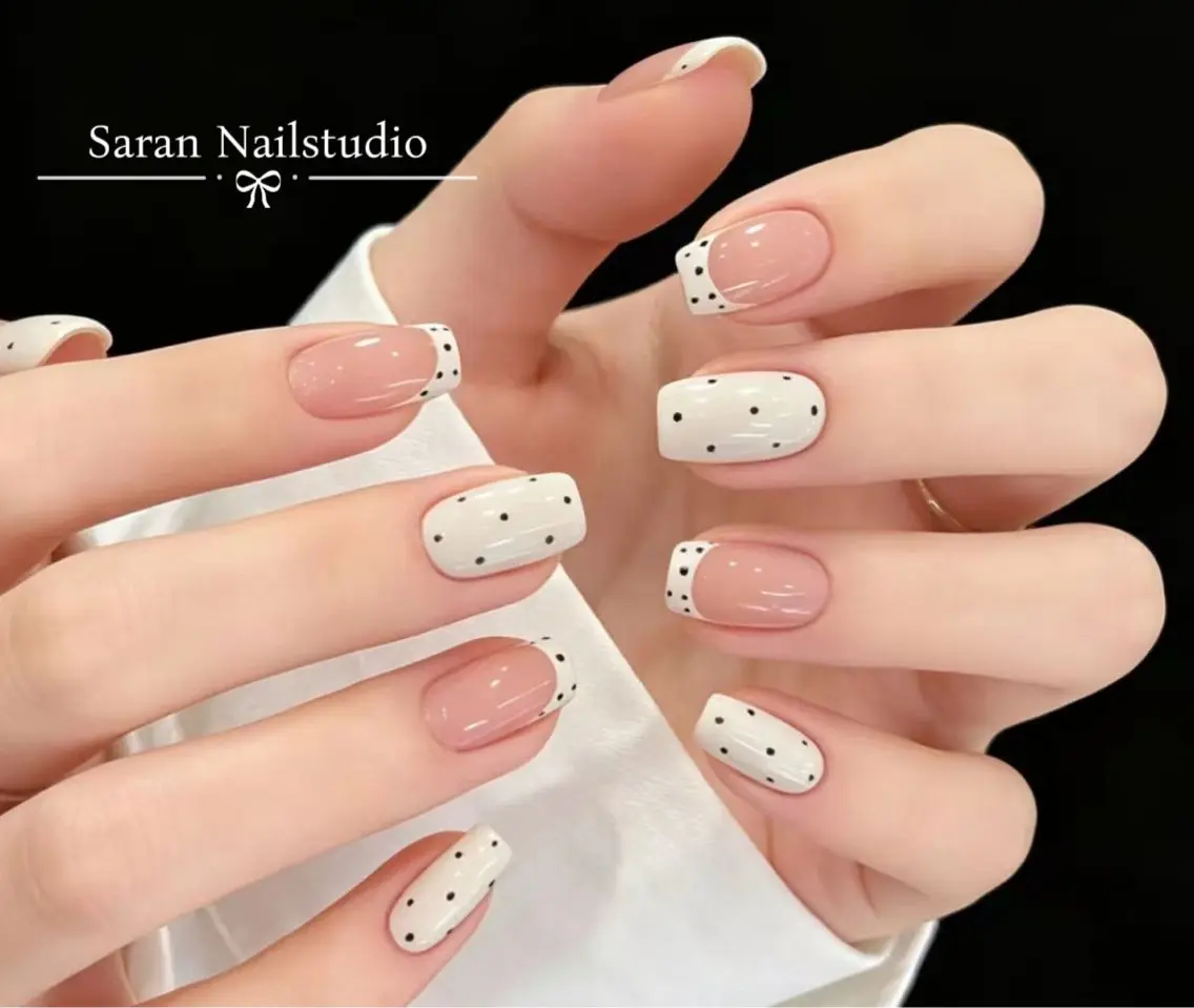 ネイル チークネイル 長さ出し フットネイル フレンチネイル ジェルネイル ハンドネイル Saran Nailstudioのネイルデザイン